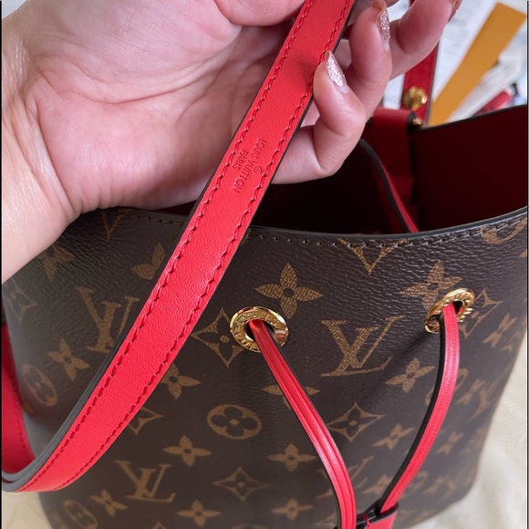 Louis Vuitton Neonoe - Picture 6 of 6